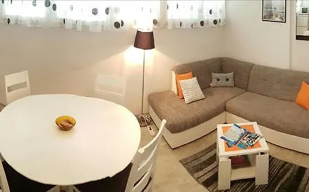 Samp Apartment *